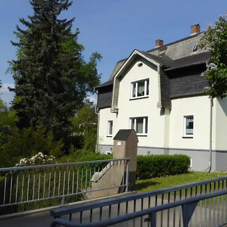 Ferienwohnung Zur *